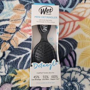 Wet Brush Mini Detangler in Black